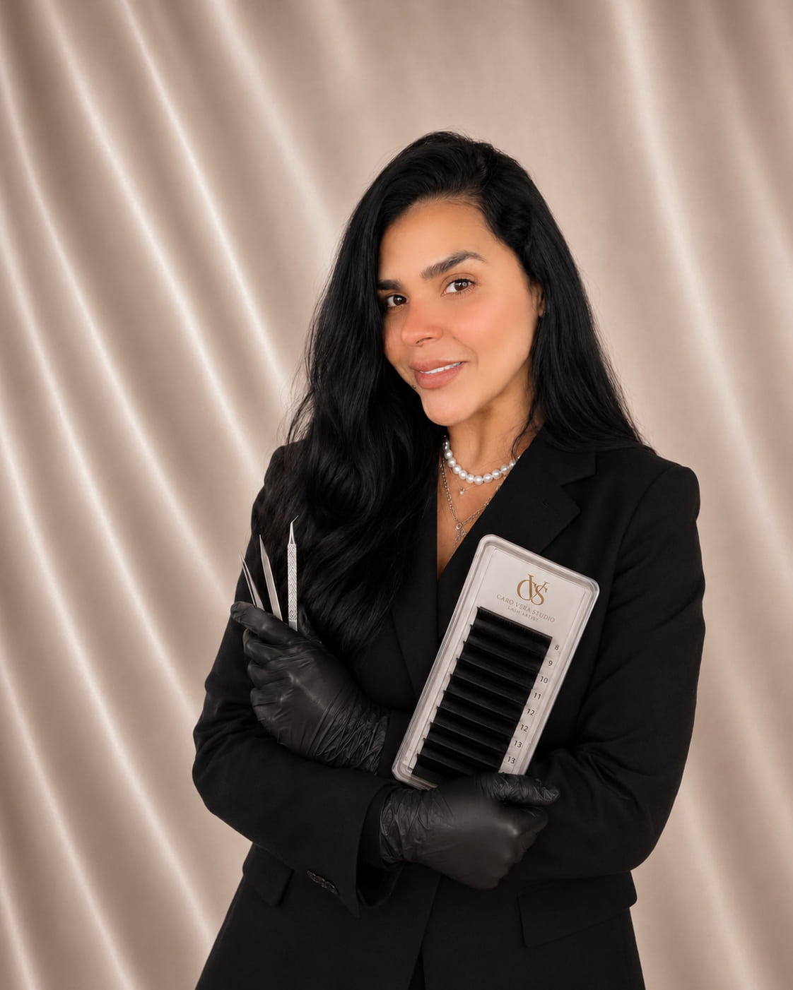 Retrato profesional de Caro Vera, educadora y fundadora de Caro Vera Academy